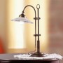Lampe de table en laiton et abat-jour en céramique au décor rétro country - h 58 cm