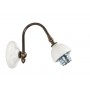 Applique in ottone e ceramica bianca